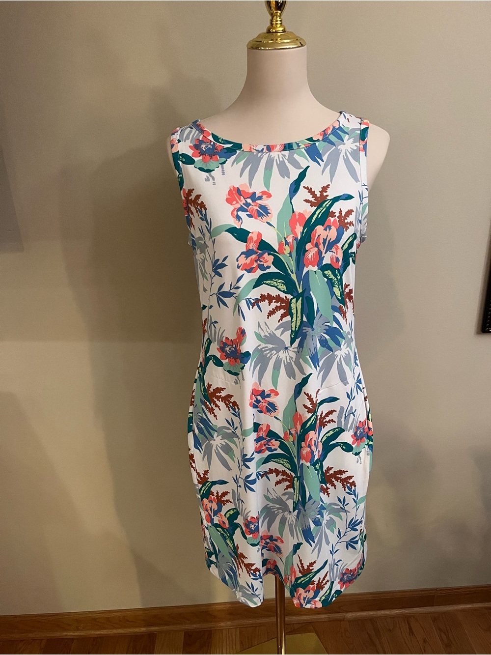 Columbia Women's Chill River printed sleeveless dress.- Womens Med